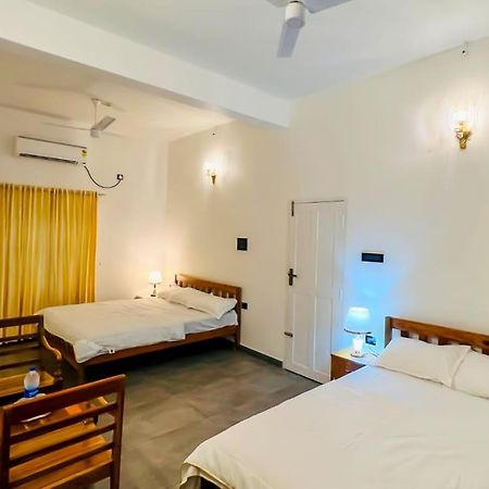 Elzas Fort Inn Kochi Exterior photo