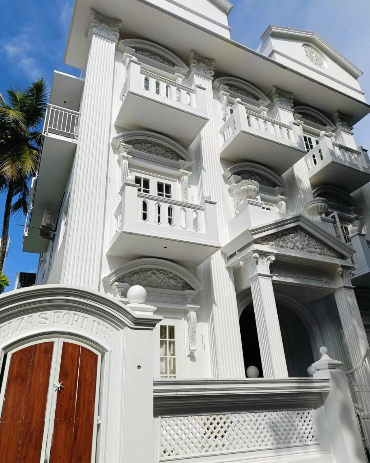 Elzas Fort Inn Kochi Exterior photo
