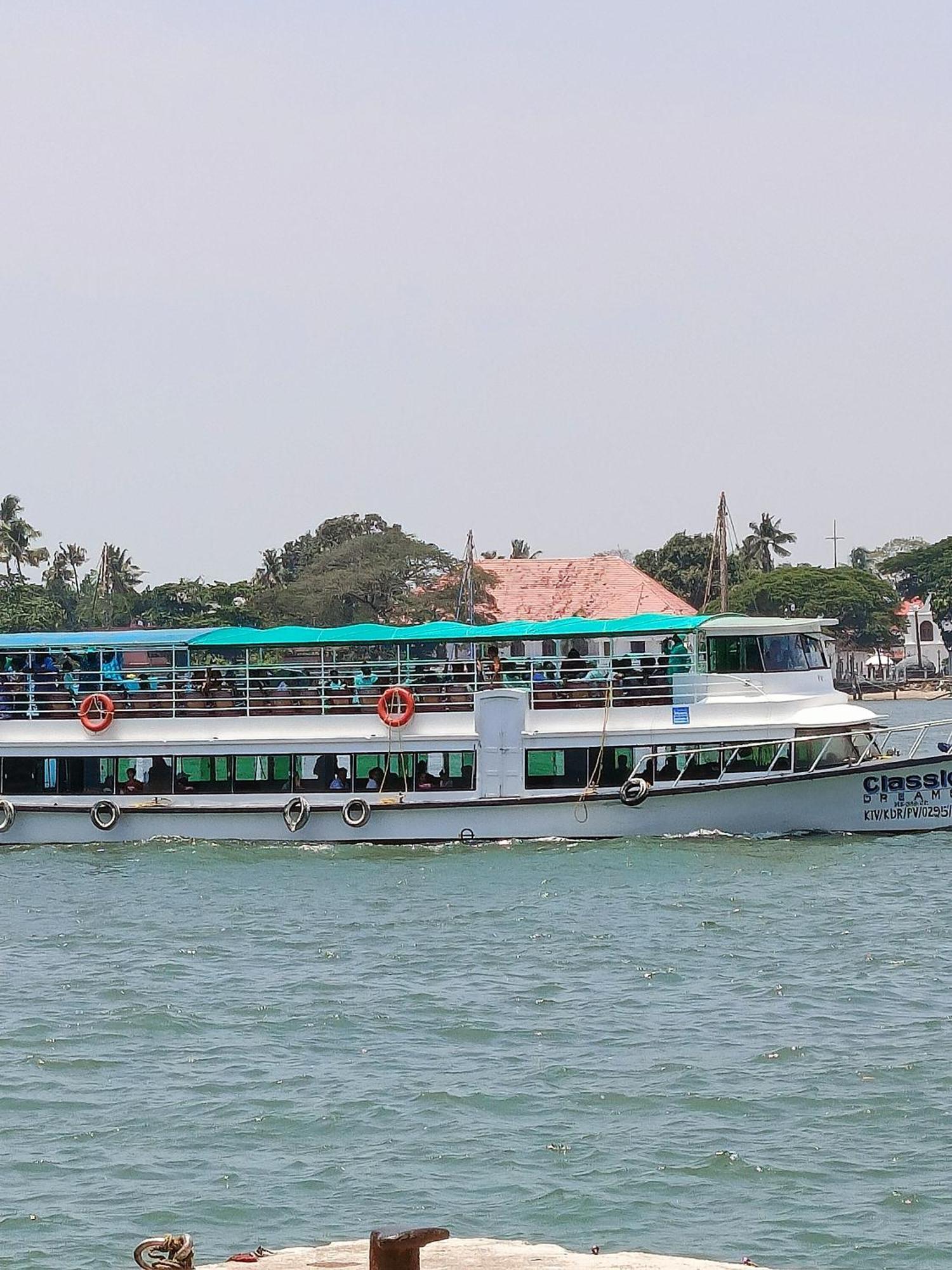 Elzas Fort Inn Kochi Exterior photo